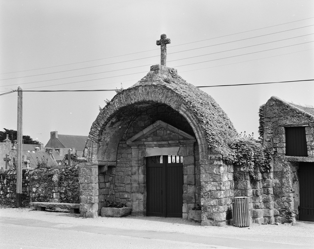 Eglise paroissiale Saint-Goustan, cimetière (Saint-Gildas-de-Rhuys)
