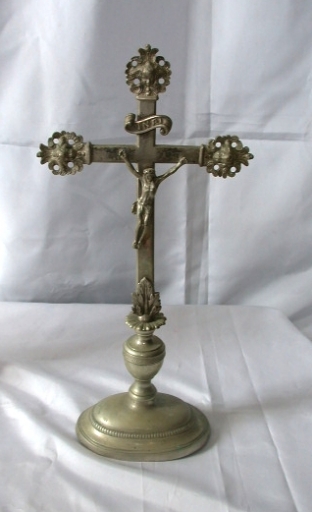 Croix d'autel 4