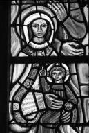 Verrières (7) : Apparition de la Vierge à sainte Bernadette, saint Herbot et saint Thelleau, Nativité aux bergers et aux mages, Annonciation, saint Corentin et saint Paban (1 à 7), verrières à personnages, église paroissiale Saint-Paban (Pouldreuzic)