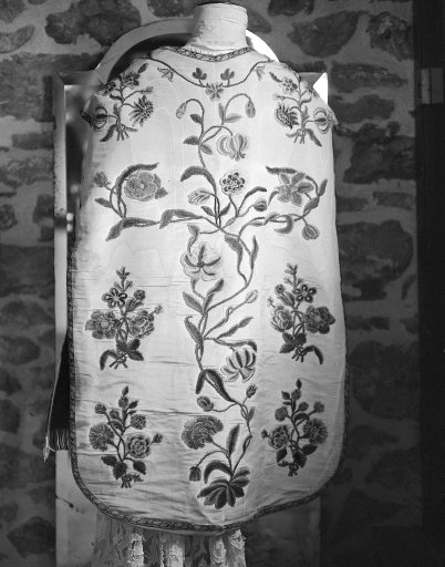 Ensemble : chasuble et manipule