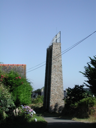 Édicule du génie civil : mur et amer de Kerbleustic (Plougrescant)