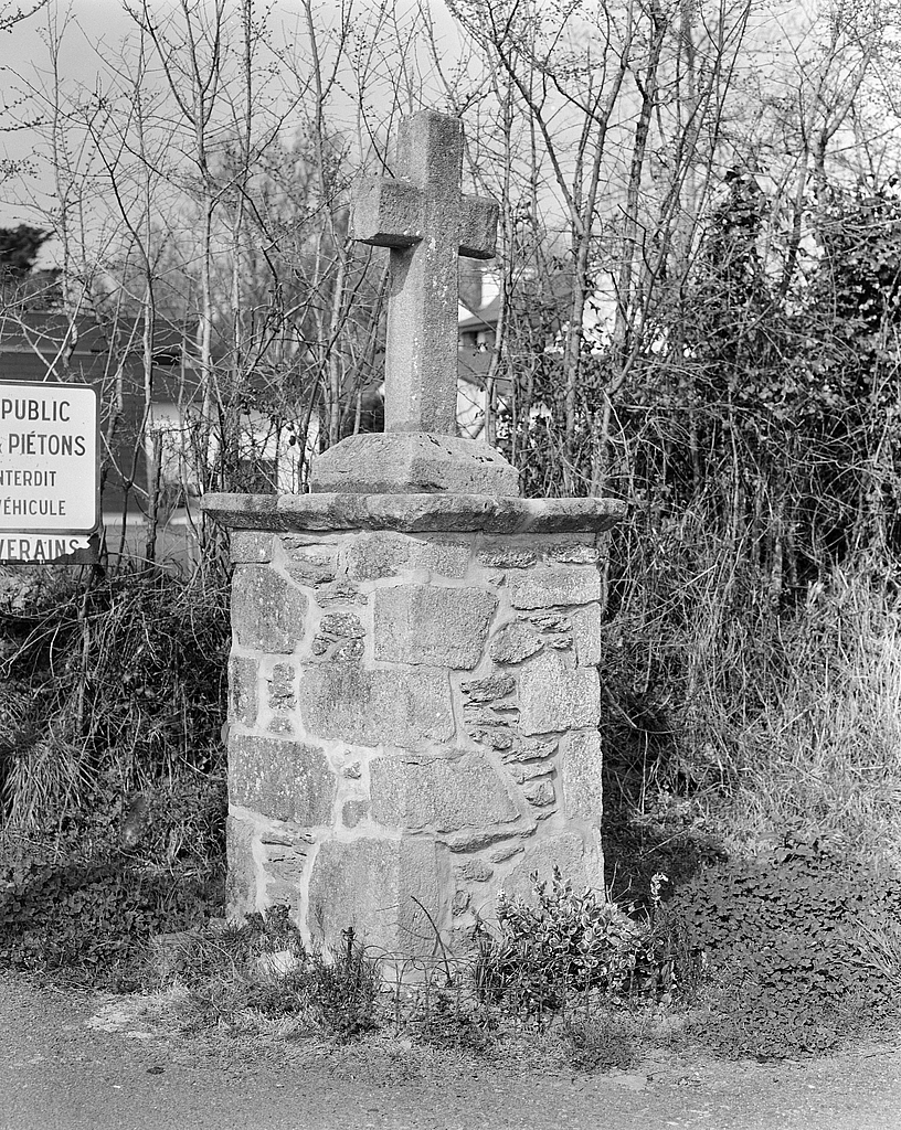 Croix de chemin, près de la Grée Penvins (Sarzeau)