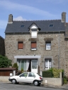 Maison à boutique, 4 place Arthur Regnault (Saint-Père-Marc-en-Poulet)