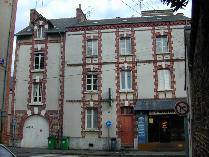 Maison et immeuble de rapport, 6 à 10 rue Denis-Papin (Rennes)