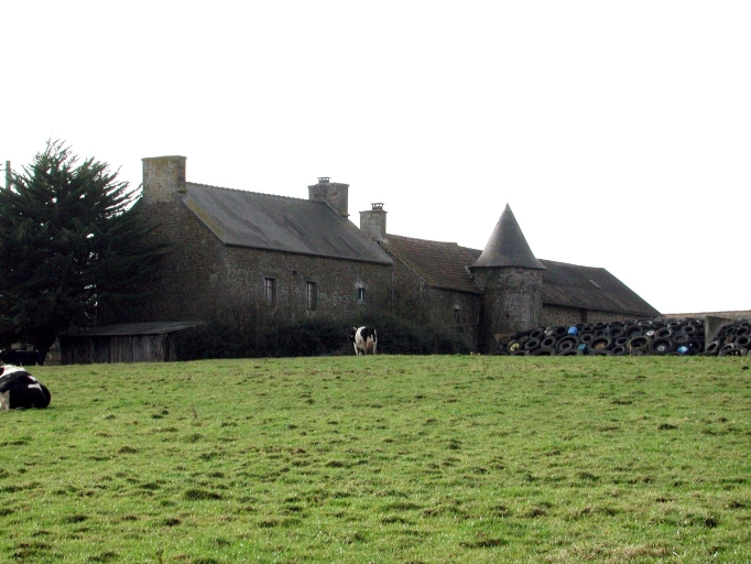Manoir (?) puis ferme, la Rousselaie (Bonnemain)