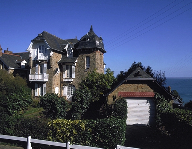 Maison de villégiature dite Cancaven, dite Chant d'oiseau, 7 rue Robert Surcouf (Cancale)