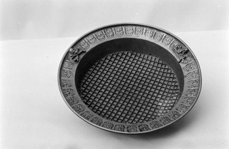 Plat de quête (2), église paroissiale Saint-Laurent (Callac)