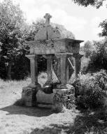 Fontaine Guehec ou fontaine Fuehu, chemin de la Fontaine Guéhec (Noyalo fusionnée en Theix-Noyalo en 2016)
