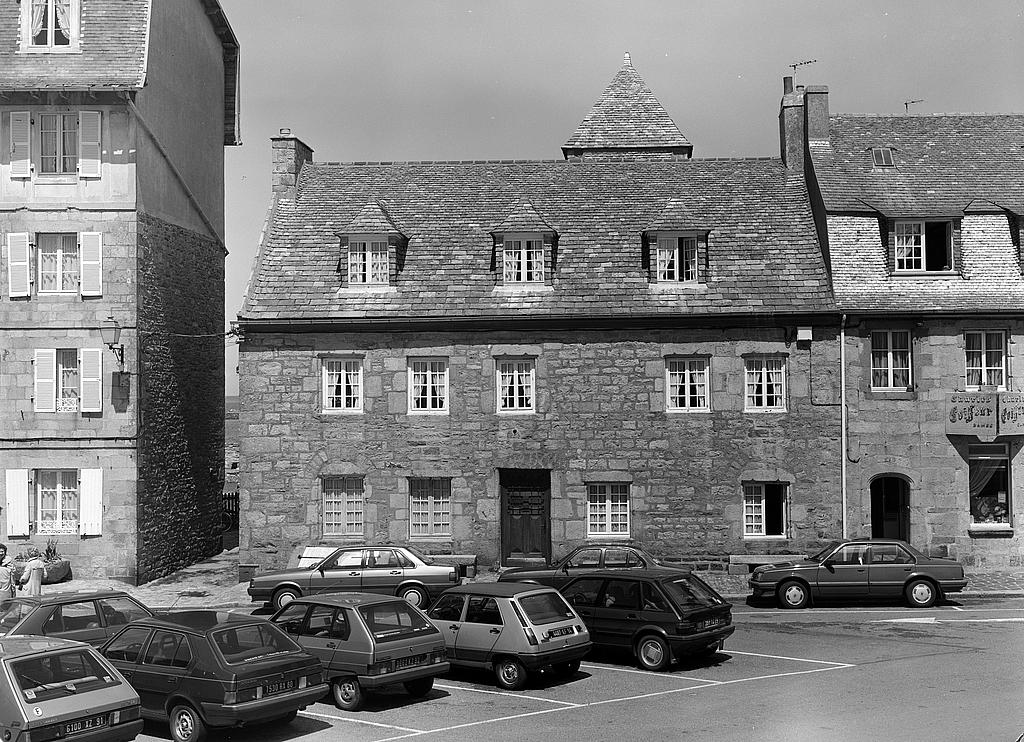Maison de négociant, 19 place Lacaze Duthiers (Roscoff)