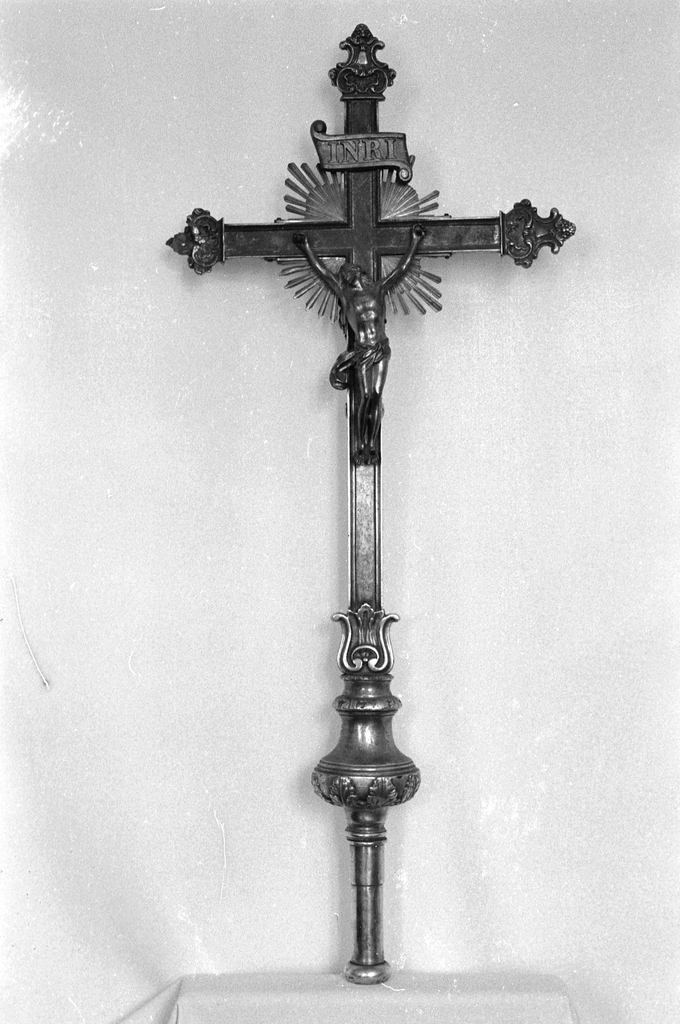 Croix de procession (2), église paroissiale Sainte-Madeleine (Dinéault)