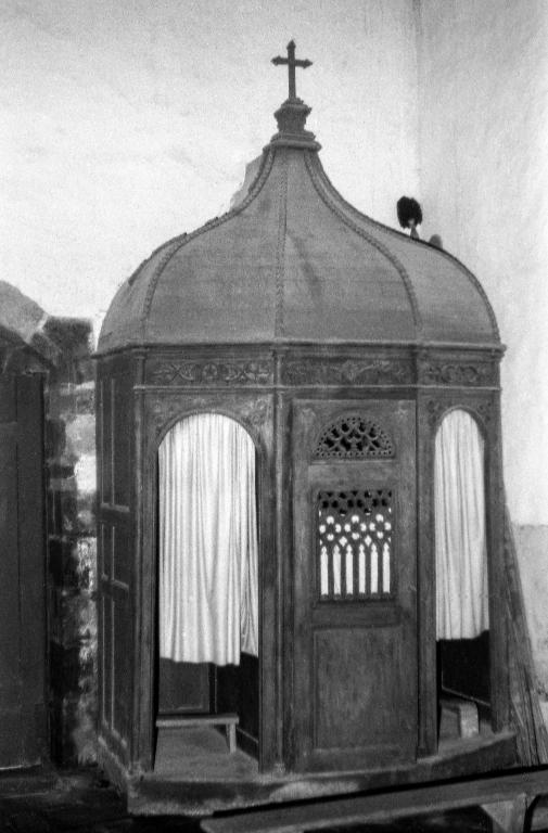 Le patrimoine mobilier de la chapelle, ancien prieuré de Lochrist an Izelvet (Plounévez-Lochrist)