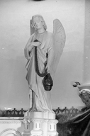 Les objets mobiliers du prieuré de bénédictins, église paroissiale Saint-Jean-Baptiste (Ercé-en-Lamée)