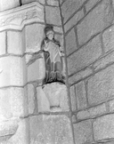 Statue (statuette, d'applique) : saint évêque (1), chapelle Saint-Laurent ou Notre-Dame-de-Bonne-Nouvelle (Goulien)