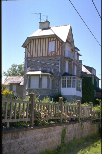Maison de villégiature, 22 boulevard Alfred-Marinier, la Garde (Saint-Cast-le-Guildo)
