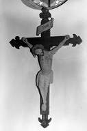 Croix : Christ en croix, église paroissiale Saint-Claude (Rostrenen)
