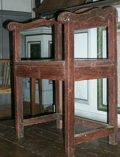Fauteuil de célébrant (?)