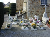 Cimetière paroissial, place Saint-Médard ; rue Pierre de Langle (Torcé)