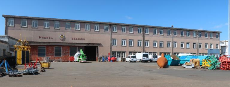 Etablissement des Phares et balises, port de commerce (Brest)
