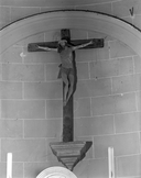Statue (d'applique, petite nature) : Christ en croix, église paroissiale Saint-Eneour (Plonéour-Lanvern)
