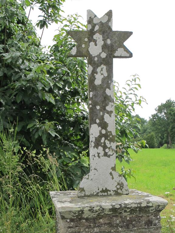 Croix de chemin, Launay (Les Fougerêts)
