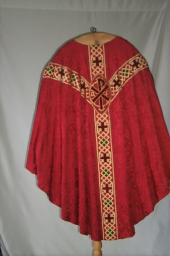 Ornement rouge 1 : chasuble
