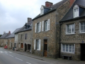 Alignement de maisons, 1, 3, 5, 7 rue de l' Abbaye (Combourg)