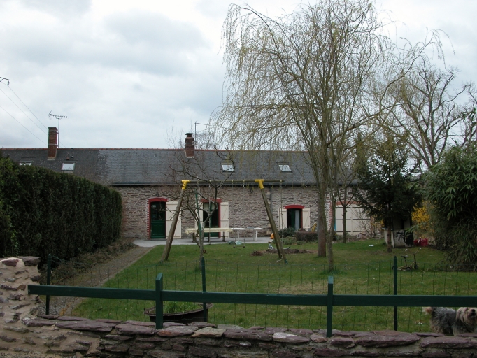 Ensemble de trois maisons en alignement, la Clôture (Pont-Péan)