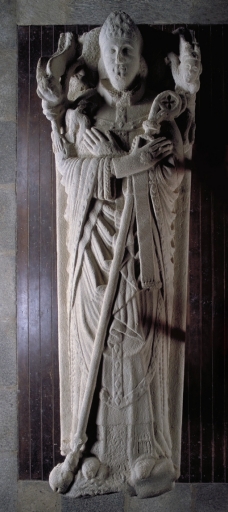 Tombeau : gisant de saint Lunaire