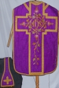 Ornement violet 1 : chasuble, étole