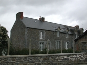 Alignement de maisons, 12-14 rue Anatole Le Braz (Lanhélin fusionnée en Mesnil-Roc'h en 2019)