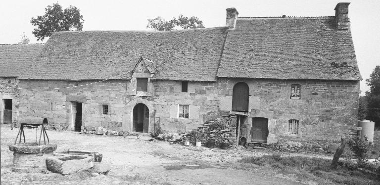 Maison, 10 rue de la fontaine (Kergrist)