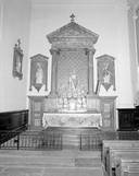Autel (2), retable (2, autel secondaire, autel tombeau, retable architecturé), église paroissiale Sainte-Anne (Sainte-Anne-sur-Vilaine)