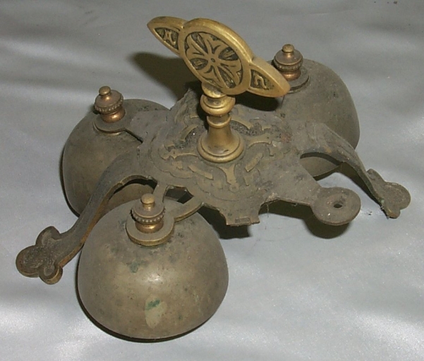 Sonnette d'autel 2