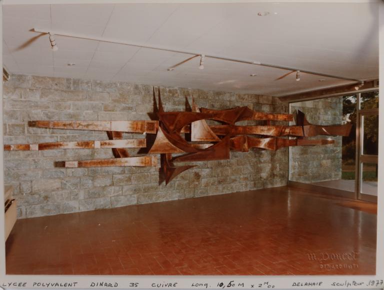 La décoration au titre du 1% du lycée hôtelier de Dinard, Yvon Bourges (Dinard)