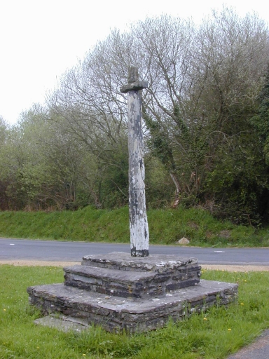Croix monumentale dite Croas Kereveur ou Croas Ar Peurlip, Kereveur (Sizun)