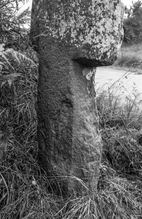Croix de chemin, dite croix du Budou, Buors Vihan (Lanhouarneau)