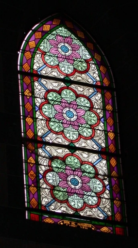 Ensemble des 20 verrières décoratives de la nef (baies 105 à 126)
