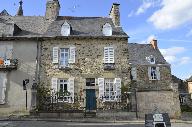 Maison, 3 place du Marchix (Vitré)