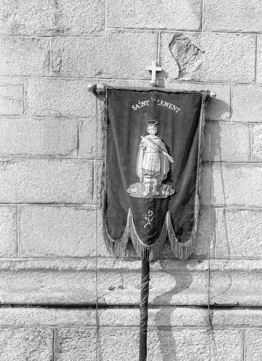 Ensemble de trois bannières de procession, église paroissiale Saint-Armel (Ploërmel)