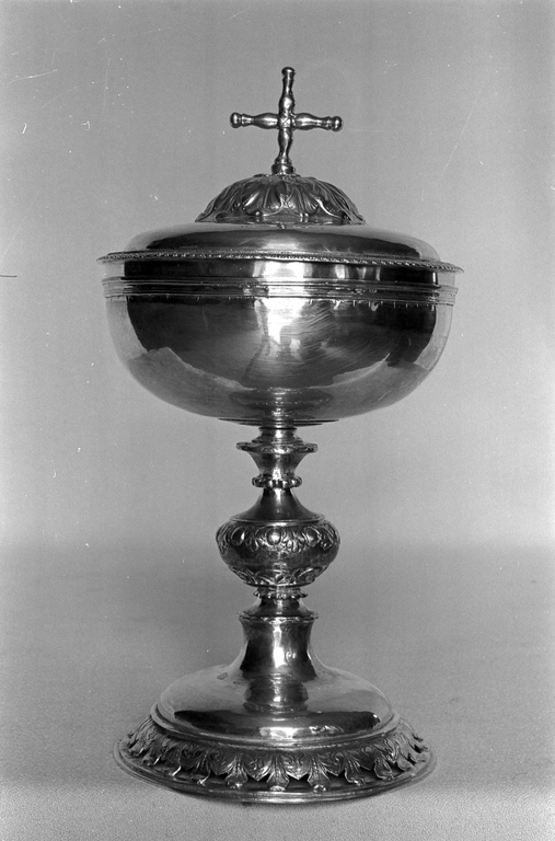 Ciboire 1, église paroissiale Saint-Pierre, Saint-Paul (Loyat)