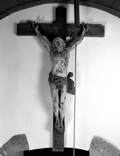Statue de Christ en croix