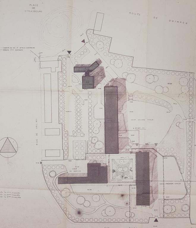Décoration au titre du 1% artistique de la cité scolaire de l'Iroise, dite aussi lycée et collège de l'Iroise, anciennement lycée de Saint-Marc (Brest)