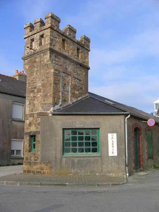 Ancienne auberge, Tour du Fret, quai du Fret (Crozon)