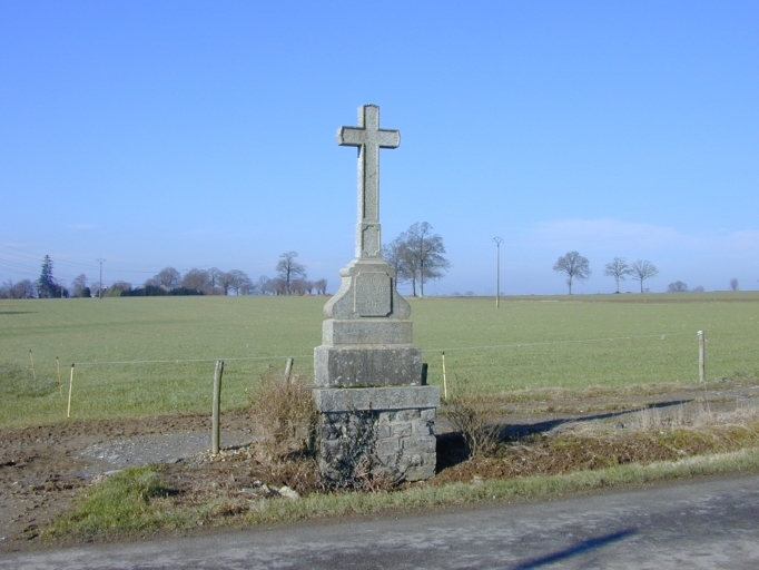 Croix de chemin, la Hérauderie, route départementale 108 (Domalain)