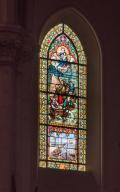 Verrière ex-voto de la baie 4 : Marins naufragés implorant la Vierge, église paroissiale Saint-Méen (Cancale)