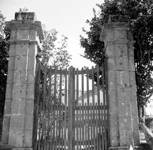 Maison de marchand de toile, 8 rue Maison des Toiles (Saint-Thélo)