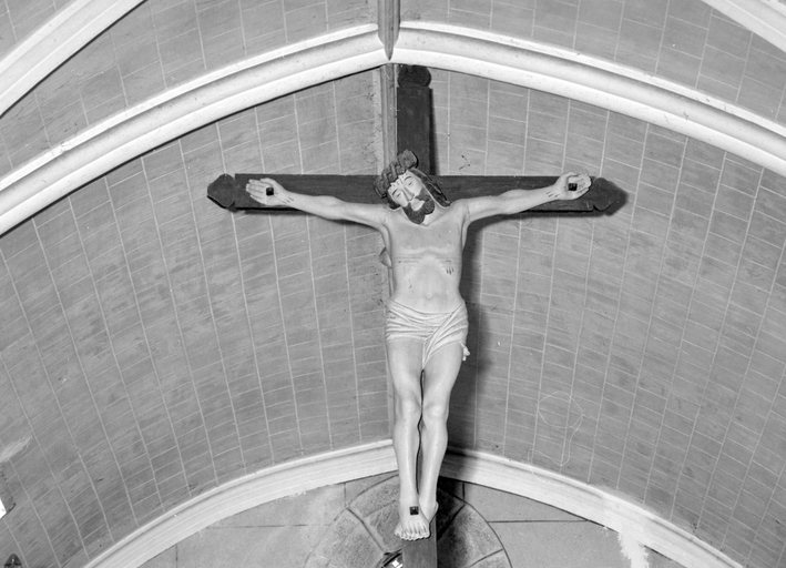 Statue (d'applique, petite nature) : Christ en croix, église paroissiale Saint-Aignan (Saint-Aignan)