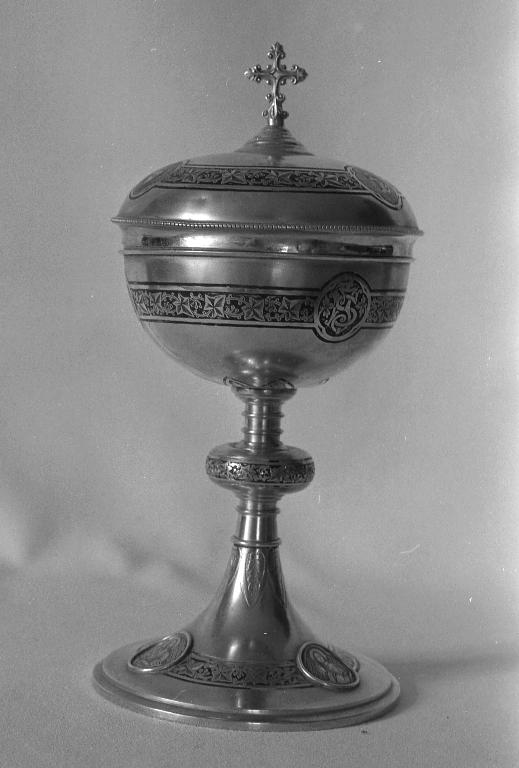 Ciboire 3, église Saint-Pierre (Sérent)