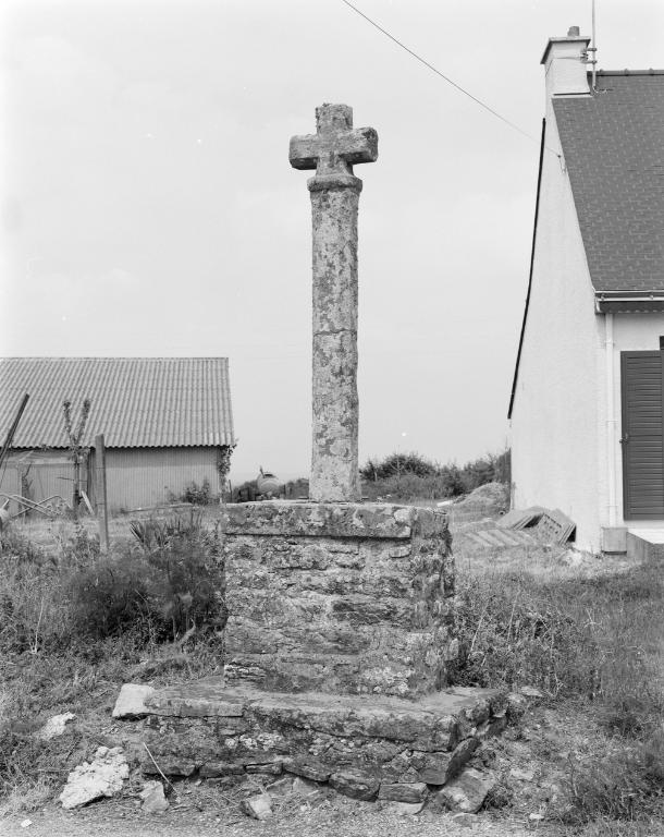 Croix monumentale, Cadouarn (Séné)