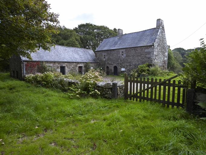 Ferme (métairie noble, maison de marchand : ?) de Guerniou (Loguivy-Plougras)